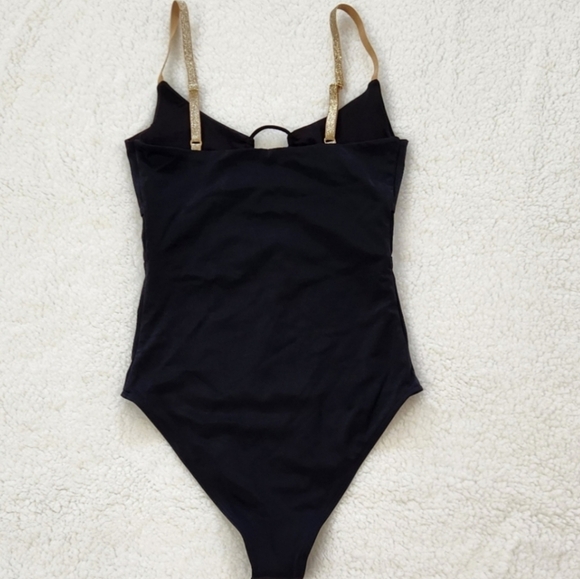 New!Beach Riot Leslie One Piece Swimsuit - Picture 6 of 11
